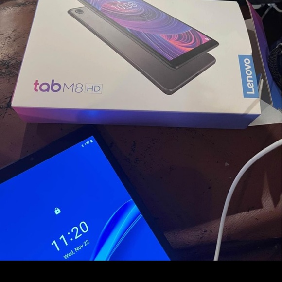 Lenovo M8 tablets - Picture 3 of 8